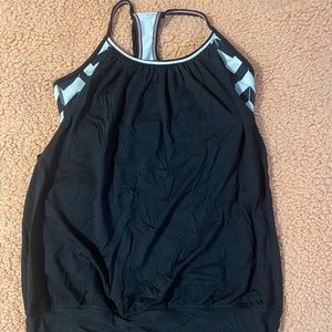Lululemon workout top